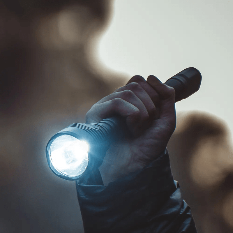 Lampe Torche Tactique 2300 Lumens nocturne