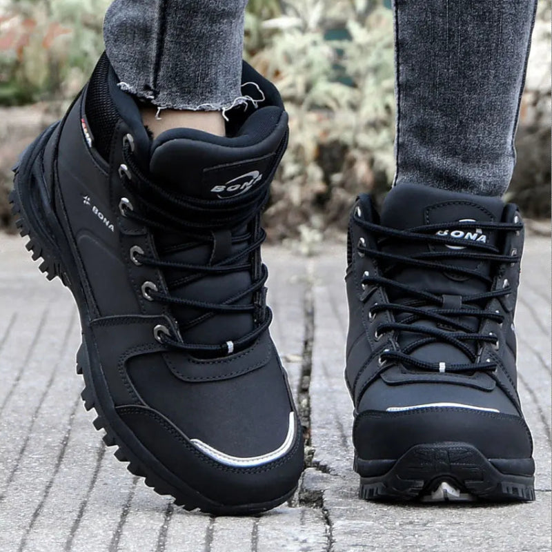 HIGHLAND-W500 High-Top Hiking Boots